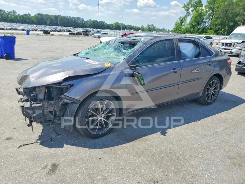 2015 Toyota CAMRY фото
