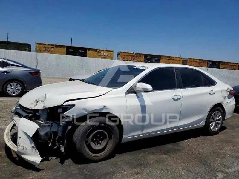 2015 Toyota CAMRY фото