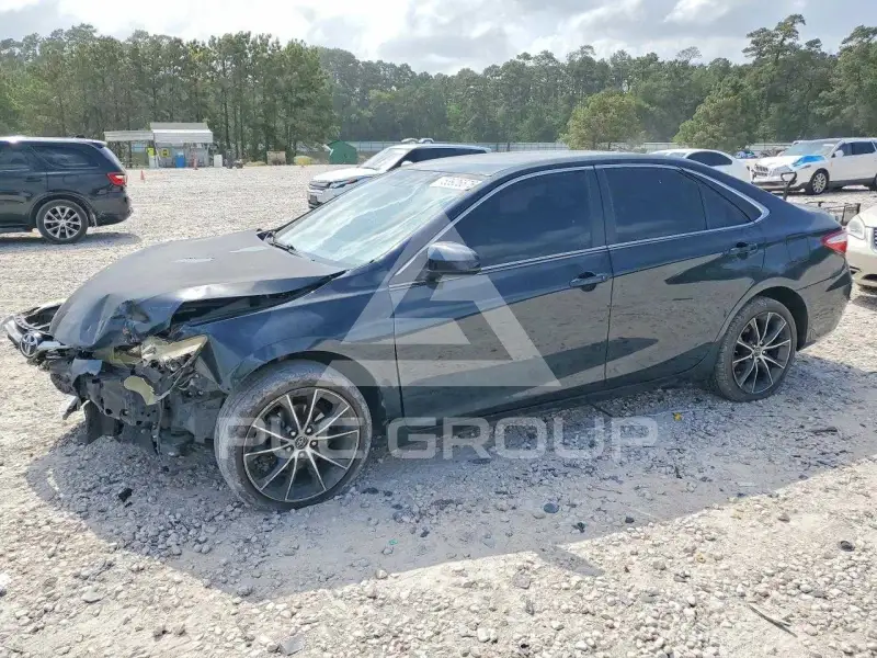 2015 Toyota CAMRY фото