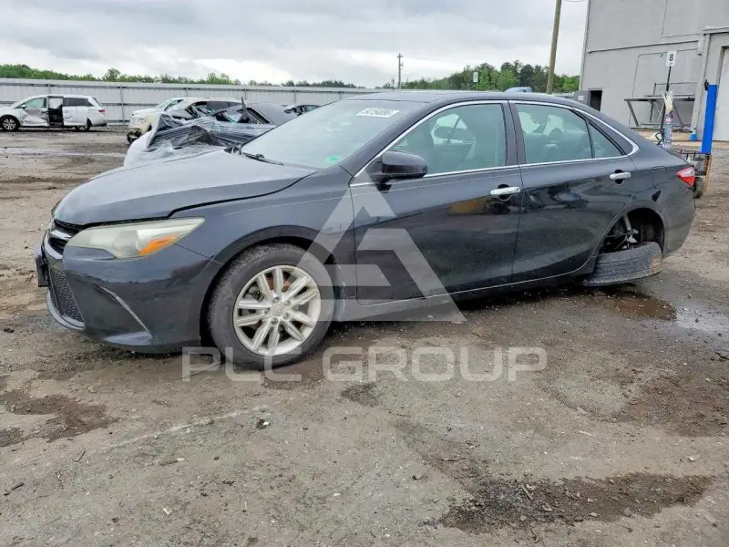 2015 Toyota CAMRY фото