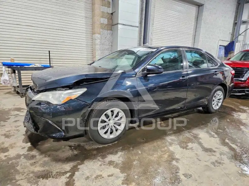 2015 Toyota CAMRY фото