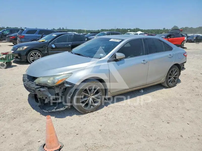 2015 Toyota CAMRY фото