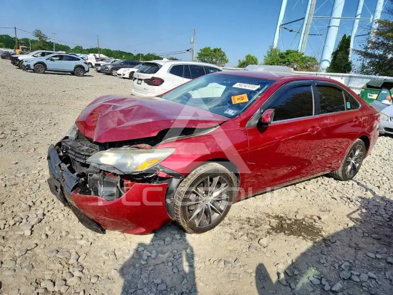 2015 Toyota CAMRY фото