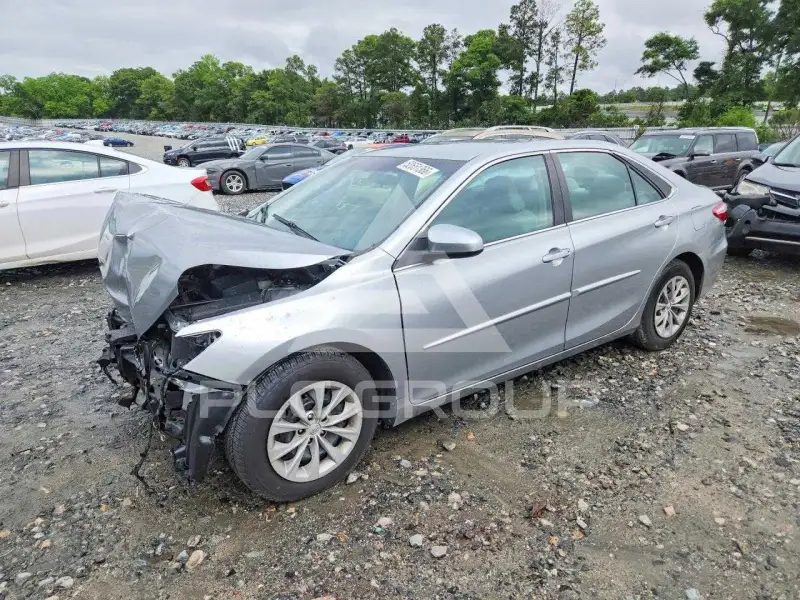 2015 Toyota CAMRY фото