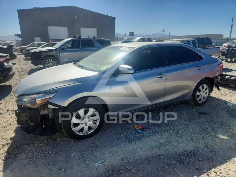 2015 Toyota CAMRY фото