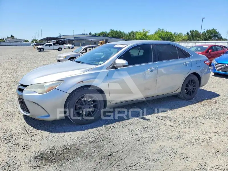 2015 Toyota CAMRY фото