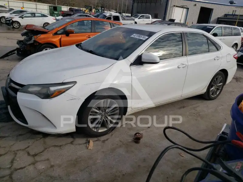 2015 Toyota CAMRY фото