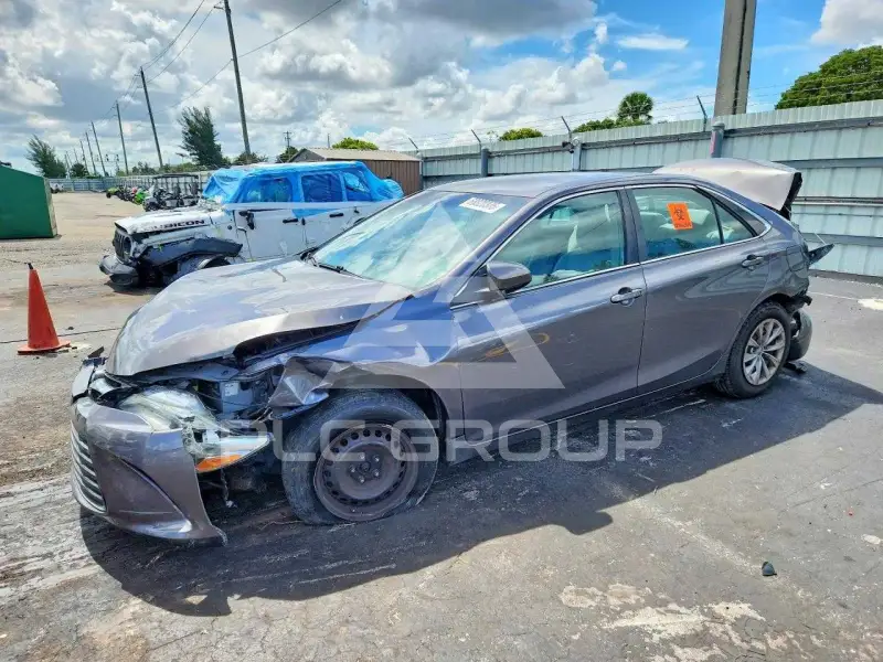 2015 Toyota CAMRY photo