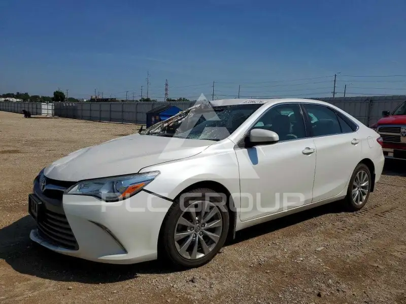 2015 Toyota CAMRY фото
