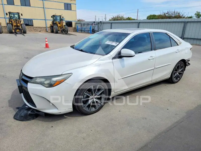 2015 Toyota CAMRY фото