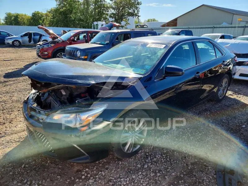 2015 Toyota CAMRY фото