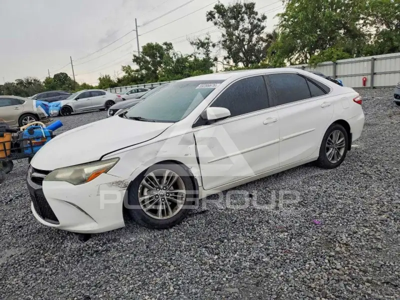 2015 Toyota CAMRY фото