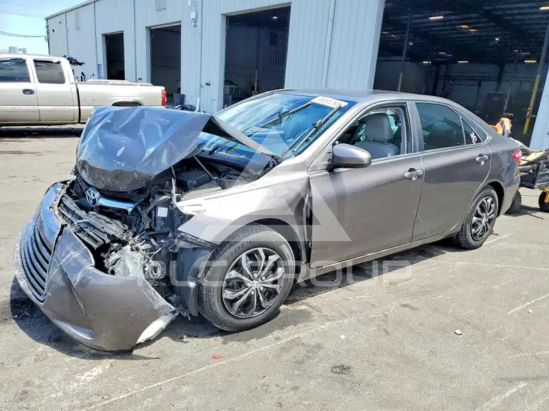 2015 Toyota CAMRY фото
