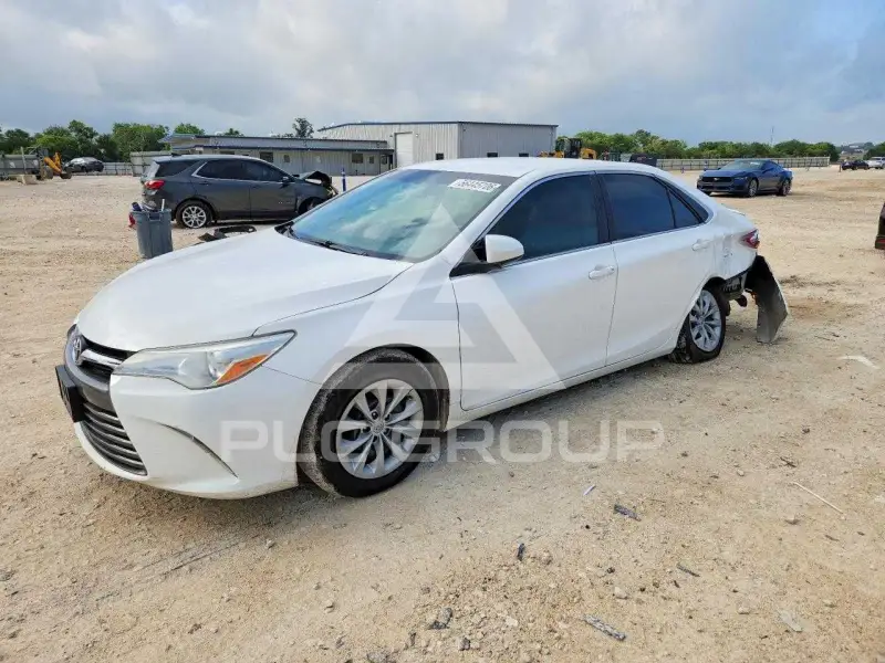 2015 Toyota CAMRY фото