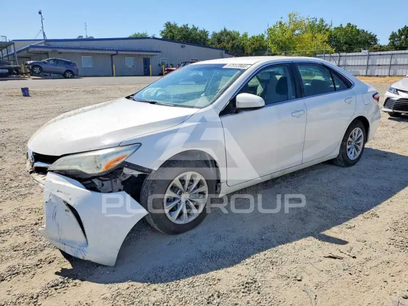 2015 Toyota CAMRY фото
