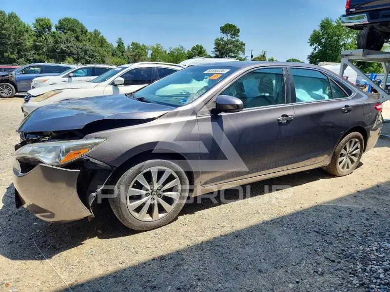2015 Toyota CAMRY фото