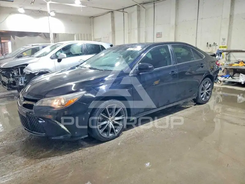 2015 Toyota CAMRY фото