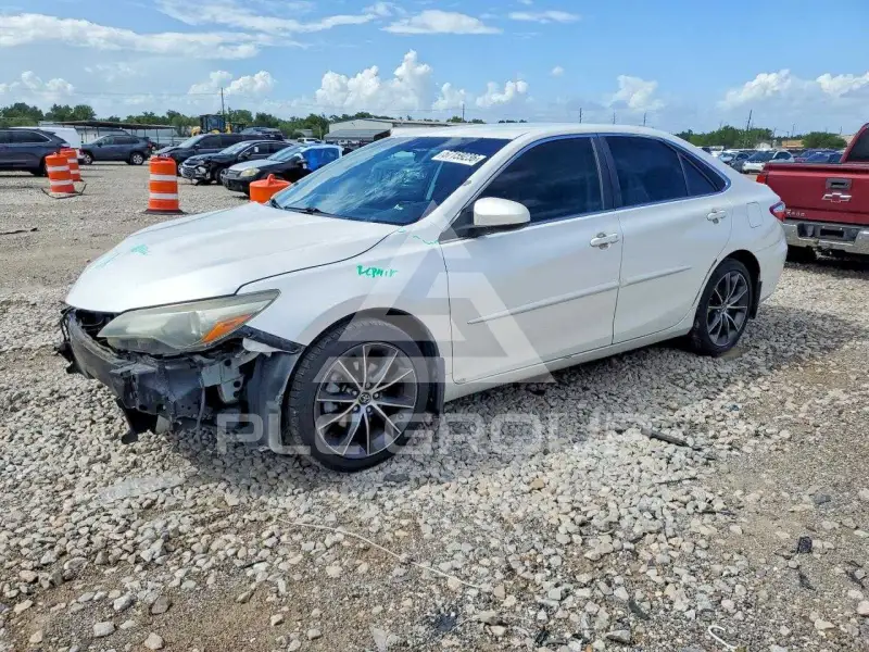 2015 Toyota CAMRY фото