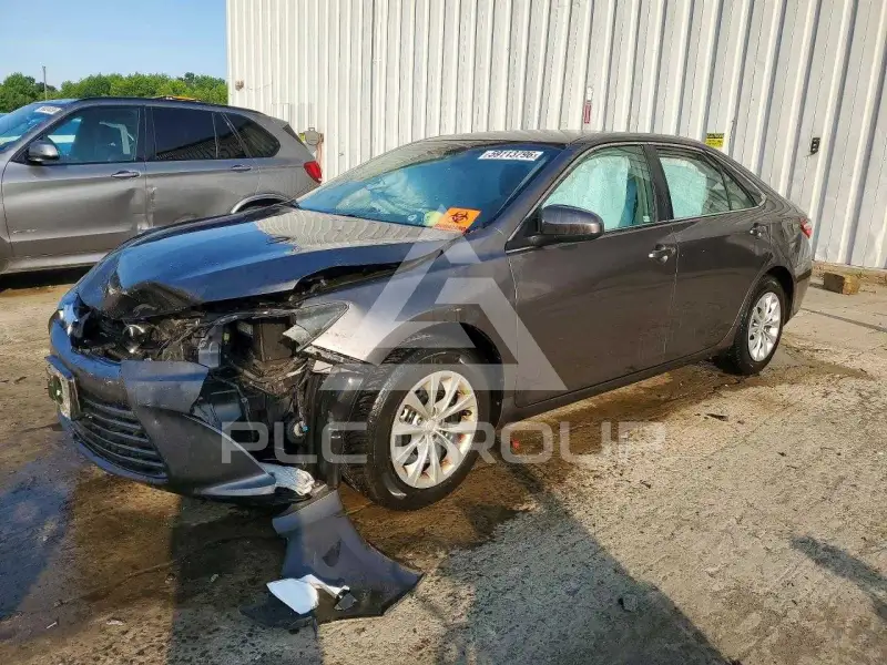 2015 Toyota CAMRY фото