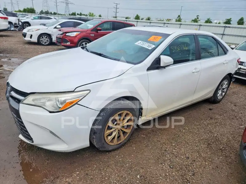 2015 Toyota CAMRY фото