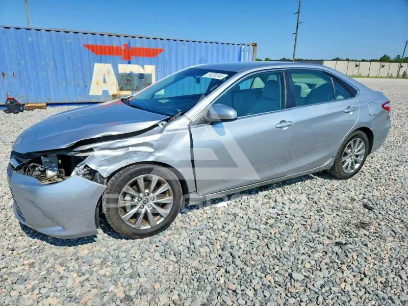 2015 Toyota CAMRY фото