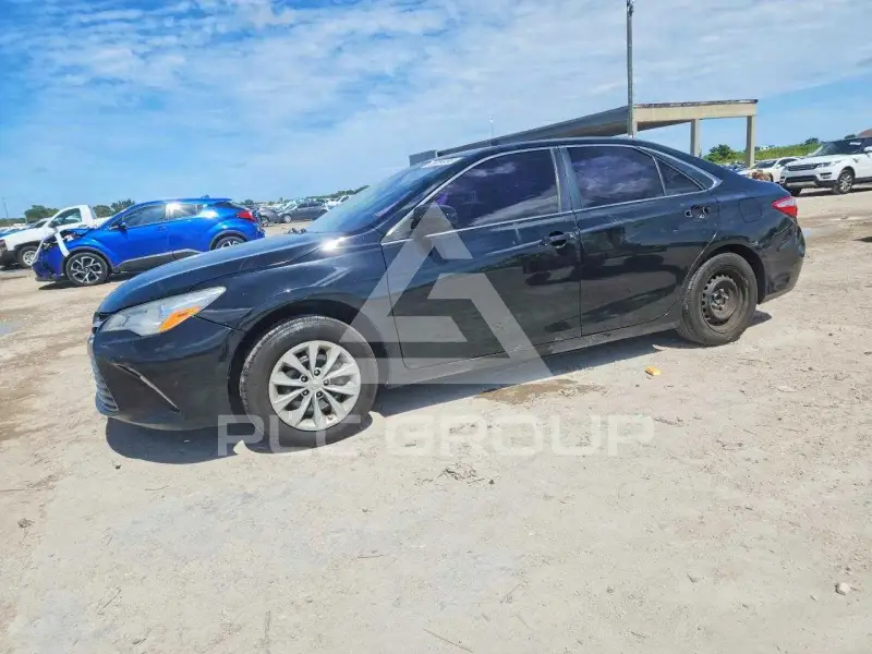 2015 Toyota CAMRY фото