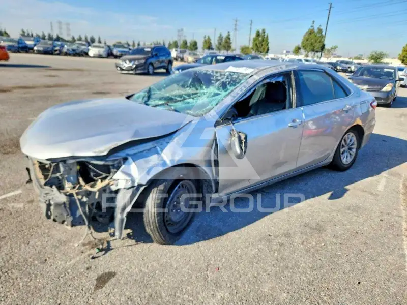 2015 Toyota CAMRY фото