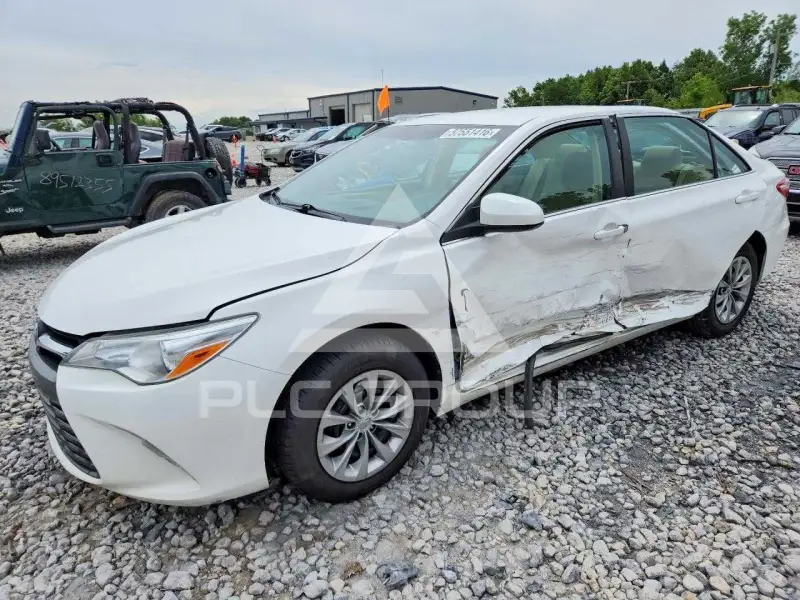 2015 Toyota CAMRY фото