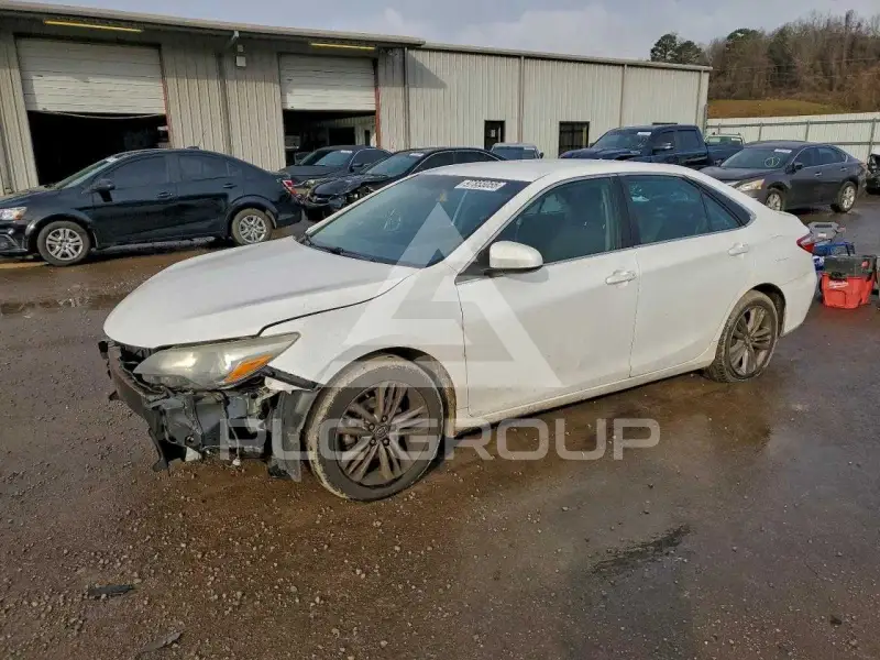 2015 Toyota CAMRY фото