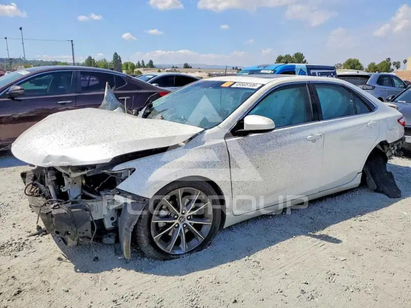 2015 Toyota CAMRY фото