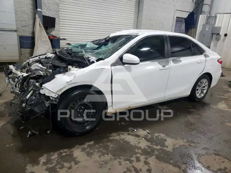 2015 Toyota CAMRY фото