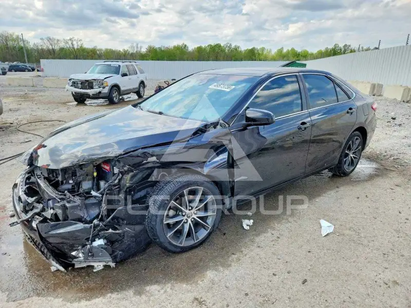 2015 Toyota CAMRY фото