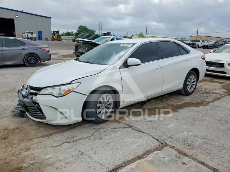 2015 Toyota CAMRY фото