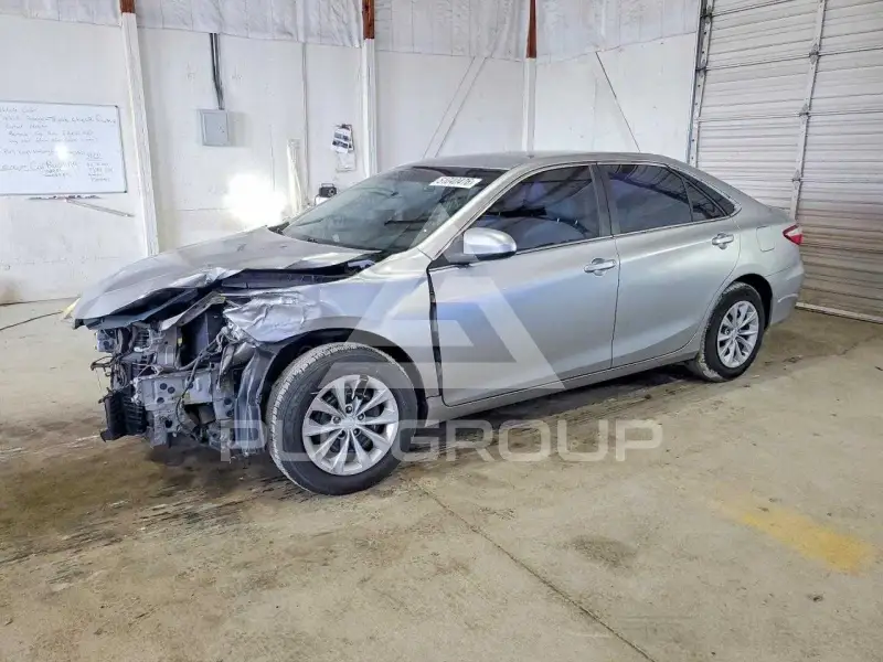 2015 Toyota CAMRY фото