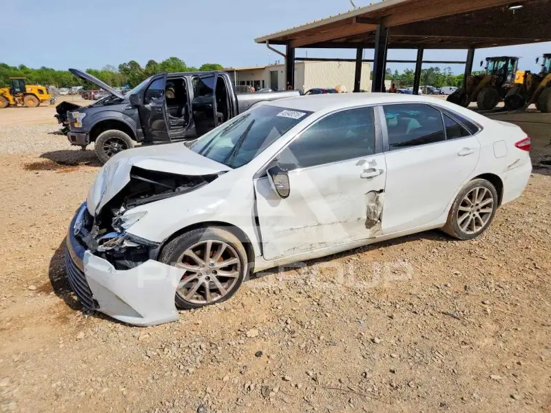 2015 Toyota CAMRY фото
