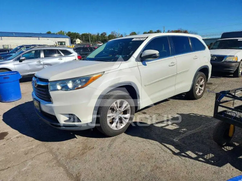 2015 Toyota Highlander фото