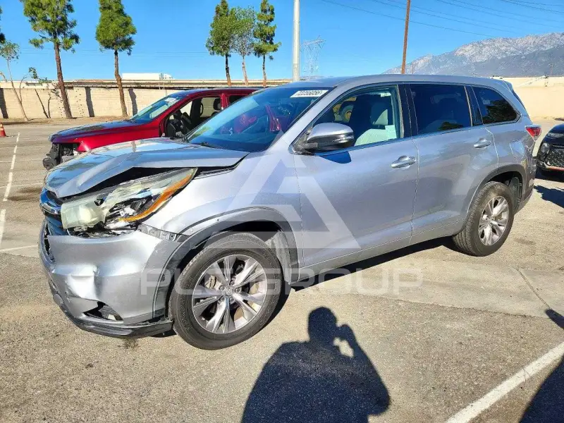 2015 Toyota Highlander фото