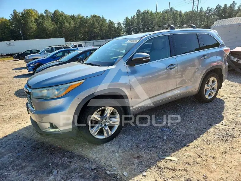 2015 Toyota Highlander фото