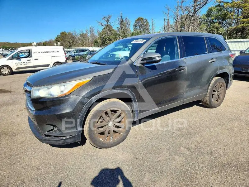 2015 Toyota Highlander photo