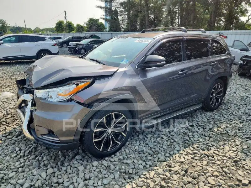 2015 Toyota Highlander фото