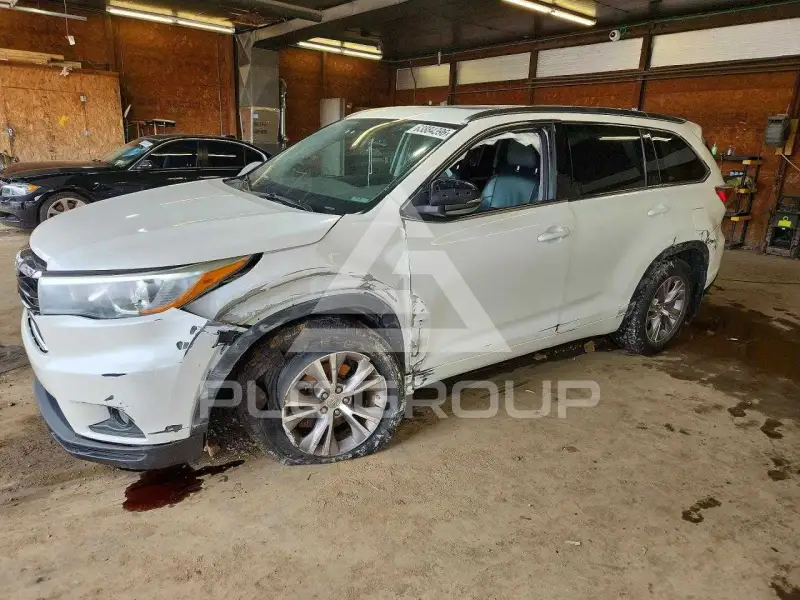 2015 Toyota Highlander фото