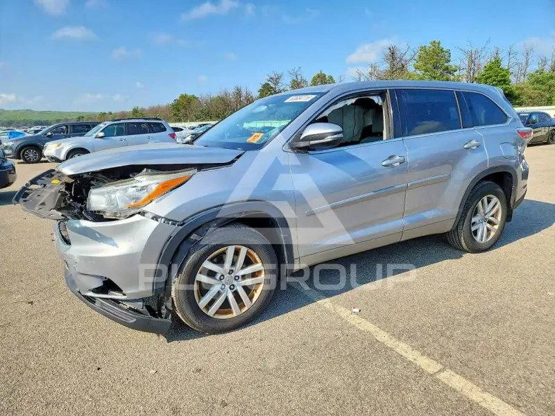 2015 Toyota Highlander photo