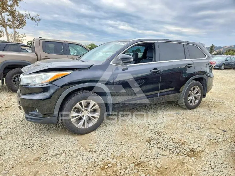 2015 Toyota Highlander фото