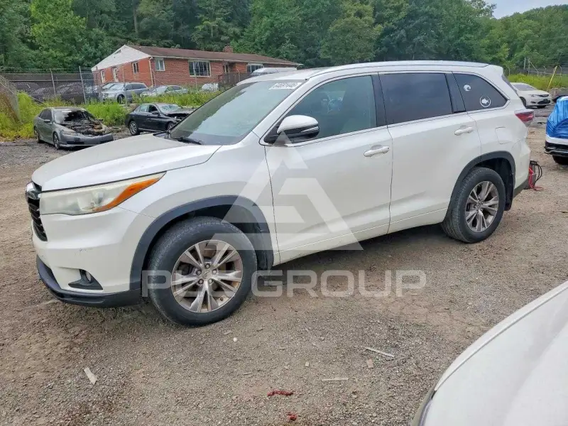 2015 Toyota Highlander фото