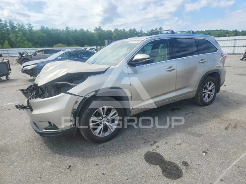 2015 Toyota Highlander фото