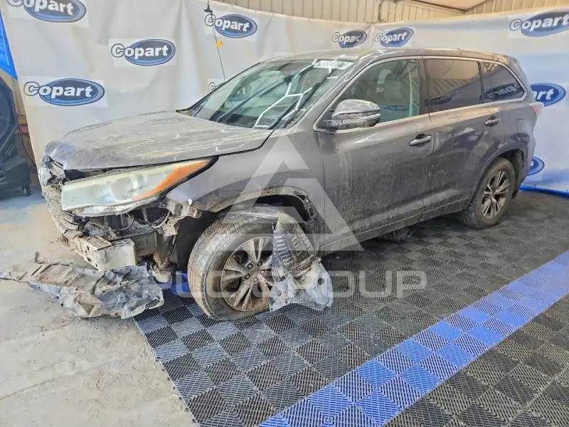2015 Toyota Highlander фото