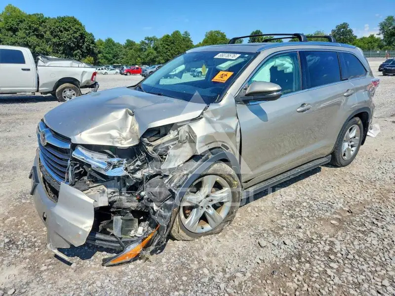 2015 Toyota Highlander photo