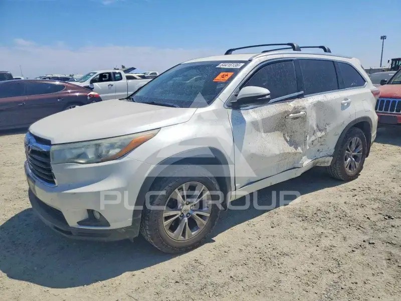 2015 Toyota Highlander фото