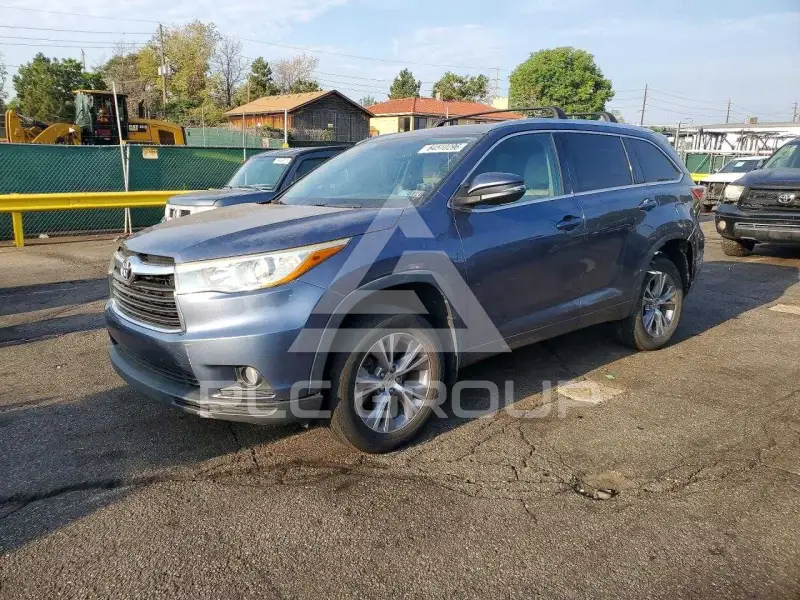 2015 Toyota Highlander фото
