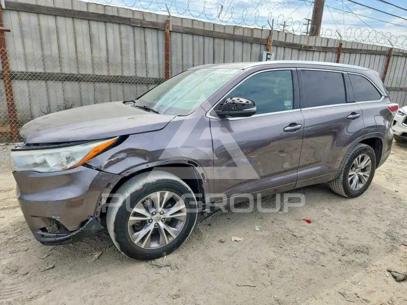 2015 Toyota Highlander фото